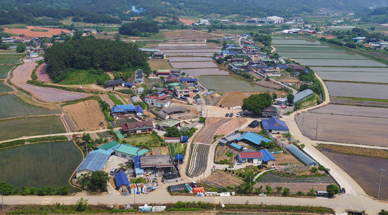 장점마을 주변지역 환경오염 정화 완료 (장점마을 전경).jpg